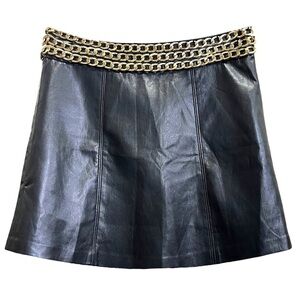 Alice + Olivia Rizo Black Vegan Leather Gold Chain Waist A-line Mini Skirt Sz 6